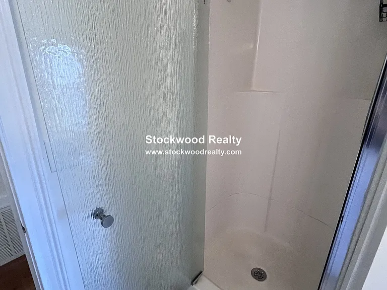 16 Gates St #3 — Photo 18