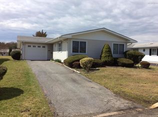 4 Lamb Rd, Brick, NJ 08724