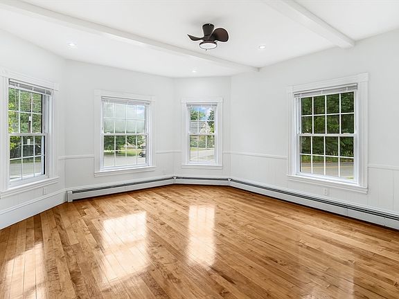4th image of 578 Plain St
