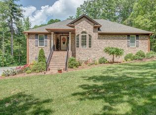 5013 Oak Estates Ln, Bessemer City, NC 28016