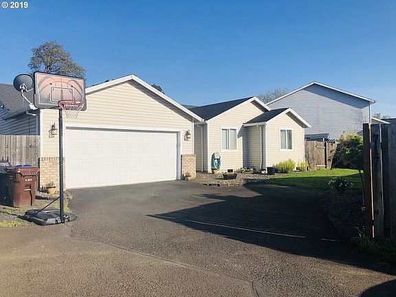 2nd image of 717 Mary Dr
