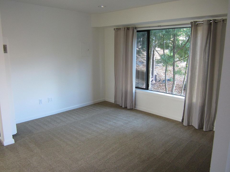 1st image of 15 Blanca Dr