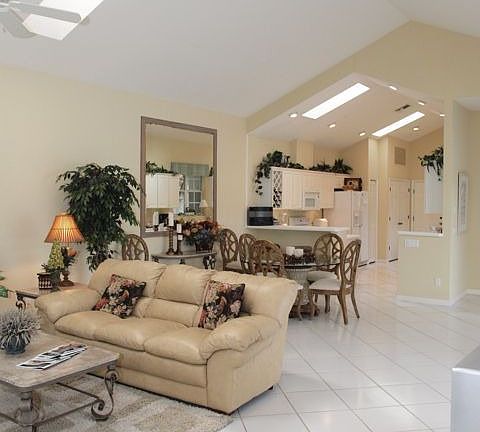 Living/dining/kitchen