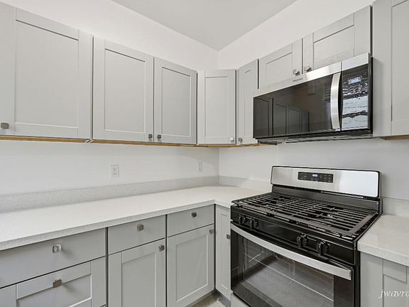 3rd image of 1346 16th Ave #2