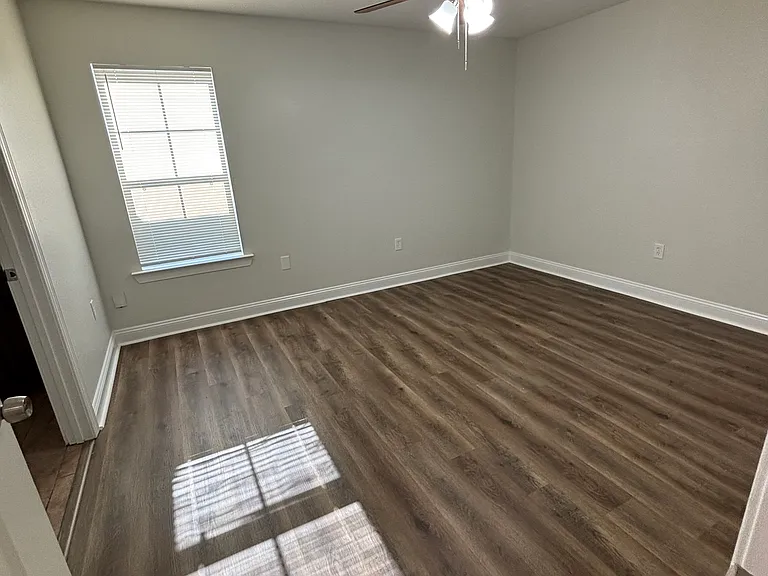4104 Mulligan Manor Ln #B — Photo 14