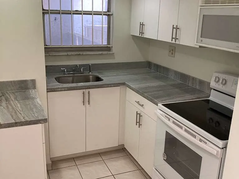 210 Fontainebleau Blvd #306 — Photo 9