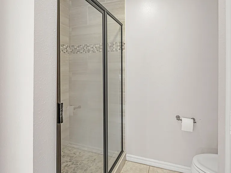 1209 Portsmouth Ct — Photo 22