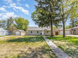 8221 Ellsworth Pl, Merrillville, IN 46410