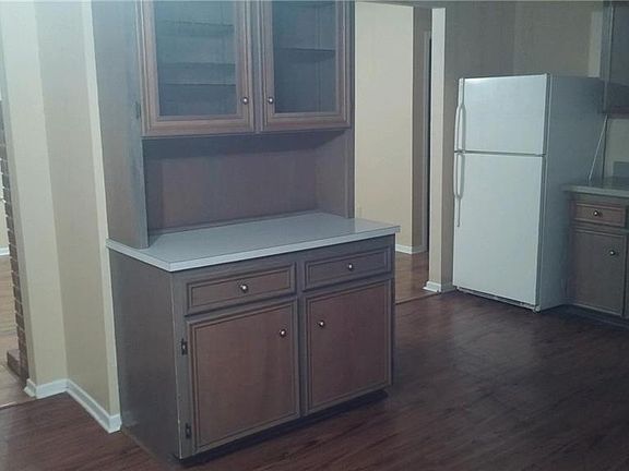 5th image of 928 Hideaway Cir