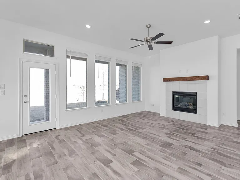 7204 Black Cherry Ln — Photo 5