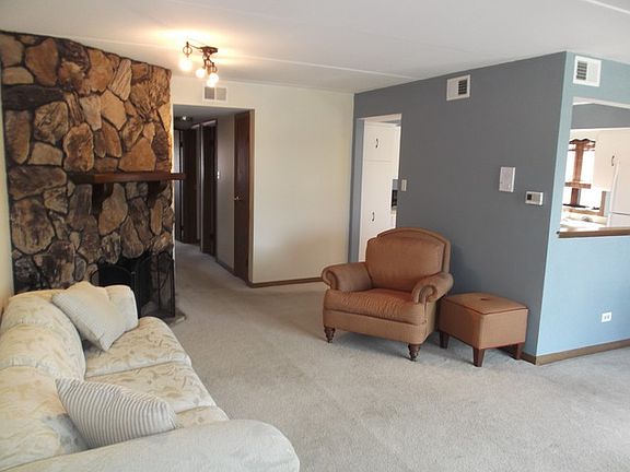 4th image of 8136 169th St APT 2E