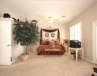 5th image of 7221 Heggie Ave