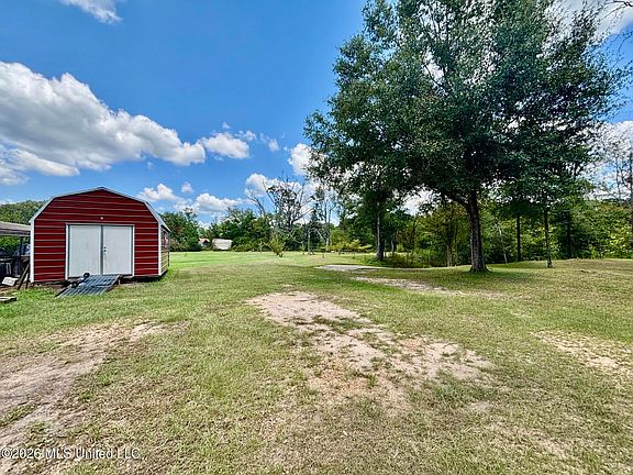 5th image of 46 Pearl View Cir