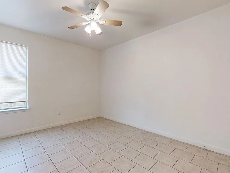 316 Cedar Ridge Dr #B — Photo 13