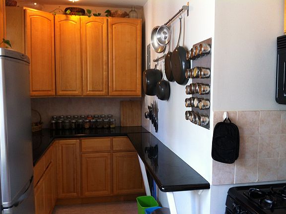 4th image of 460 Ovington Ave APT 1C