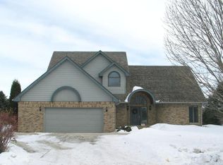 1303 Noble Cv, Grand Forks, ND 58201