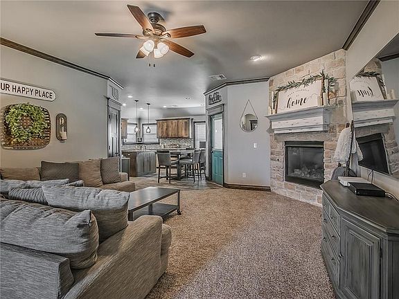 3rd image of 632 SW 149th Pl