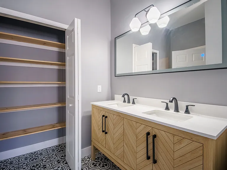 210 Parrotte Ct — Photo 23