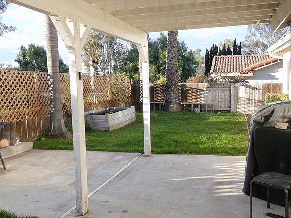 Private back yard for kids and pets. BBQing also.