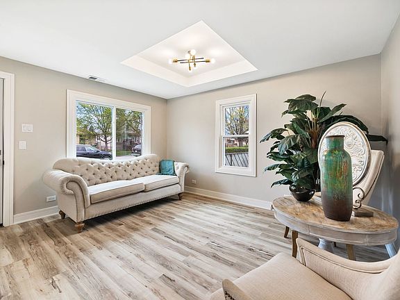 4th image of 2637 W 97th Pl