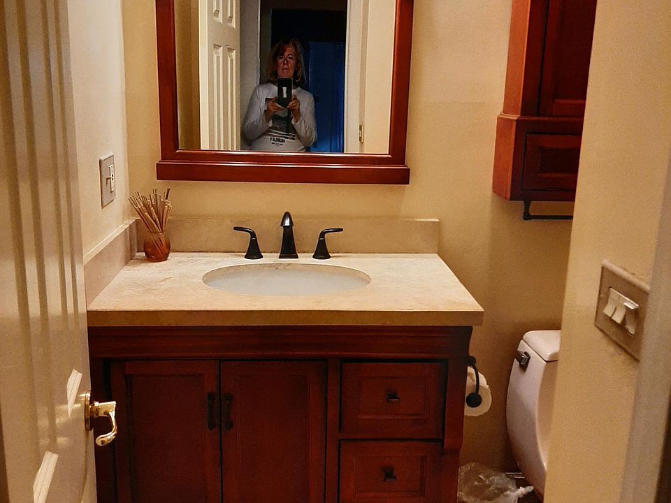 1st image of 2076 Manzanita Ave