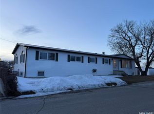 102 3rd St E, Carnduff, SK S0C0S0