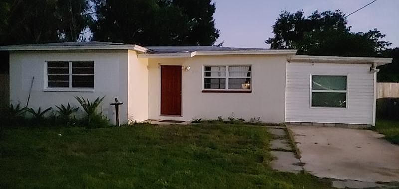 1st image of 7919 Dahlia Ave
