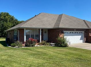 1316 Dara Dr, Lebanon, MO 65536
