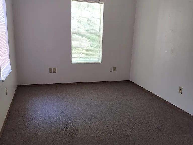 1 Micah Ln #16 — Photo 11