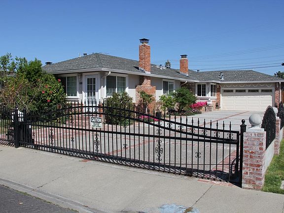 2nd image of 1213-1215 Alice Dr