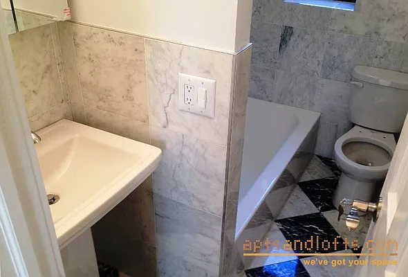 Rented by aptsandlofts.com | media 9