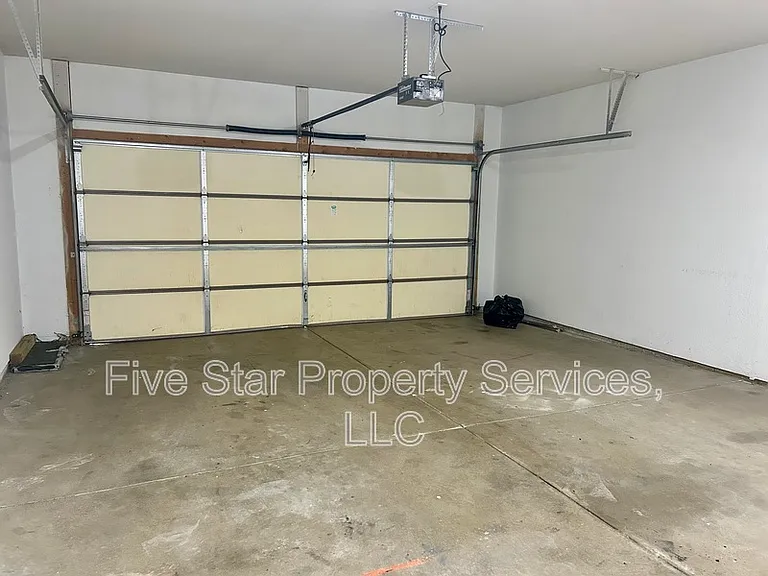 1420 School House Ln — Photo 7