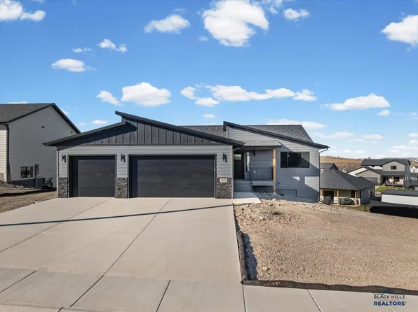 4805 Papillon Dr, Rapid City, SD 57703