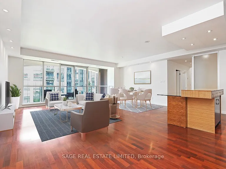 11 Soho St #405 — Photo 7
