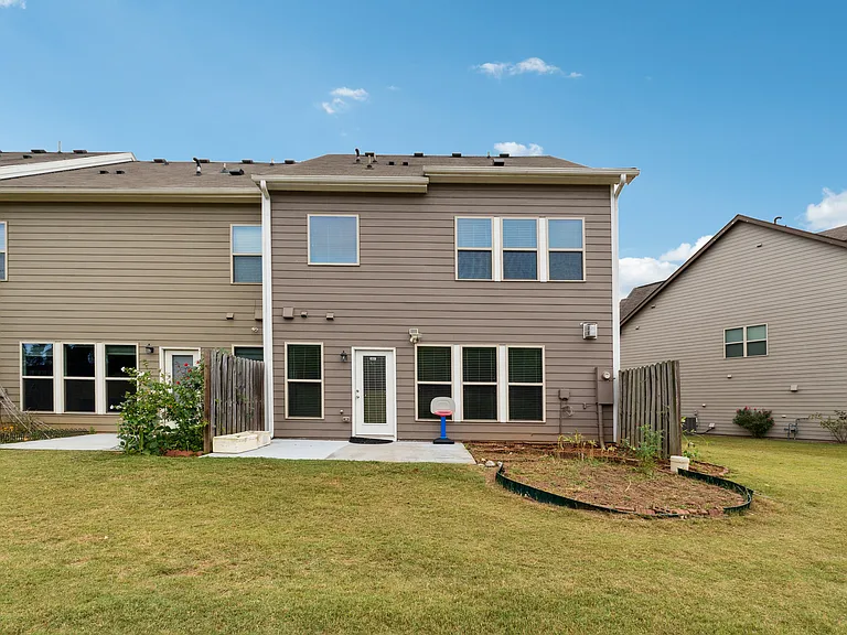 1190 Hampton Oaks Dr — Photo 23