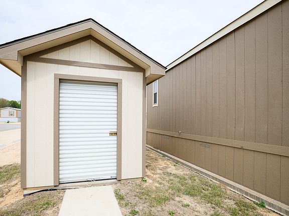 Private Shed available with Lot 1126