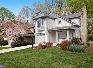 11975 Holly View Dr, Woodbridge, VA 22192