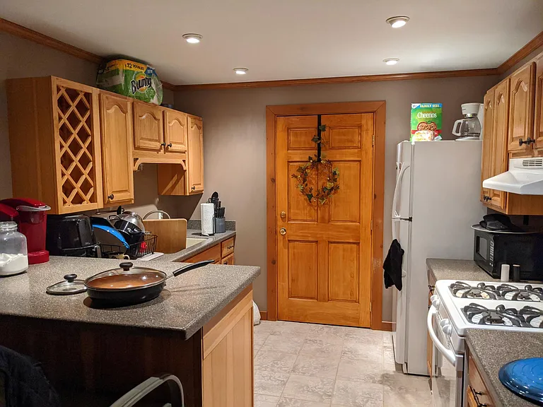 1 Rosemont Dr #1 — Photo 7