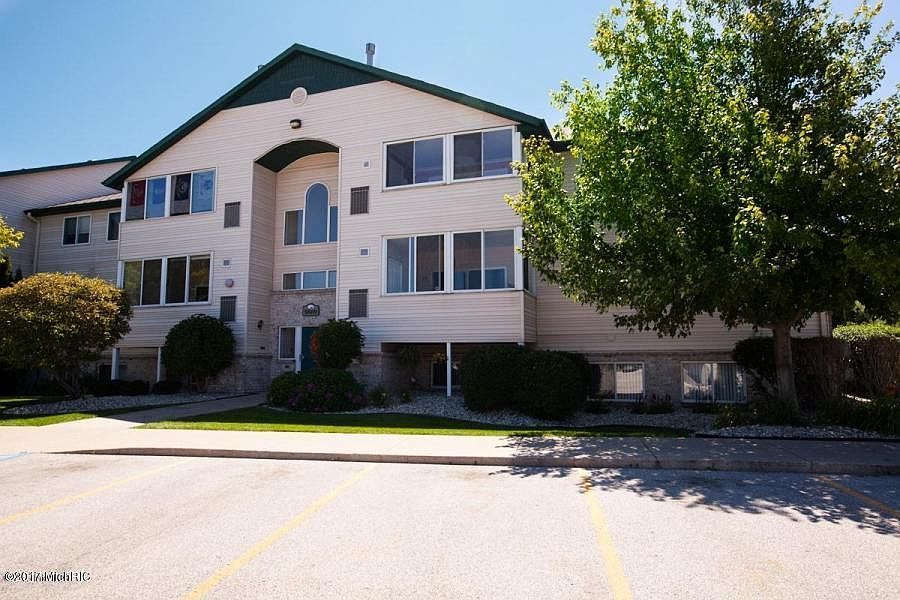 1st image of 5869 Crosswinds Dr Unit 34