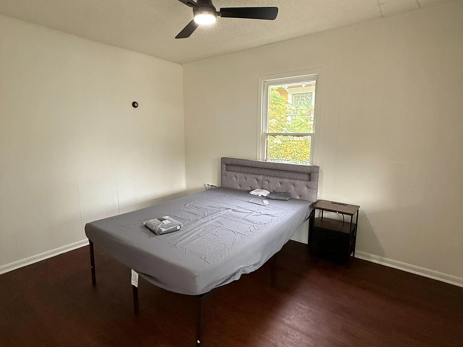 4 bed, 2.0 bath, 1800 sqft, $1,018 — Photo 1