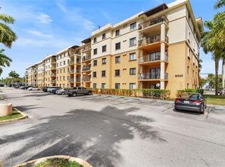 9340 Fontainebleau Blvd #W314, Miami, FL 33172