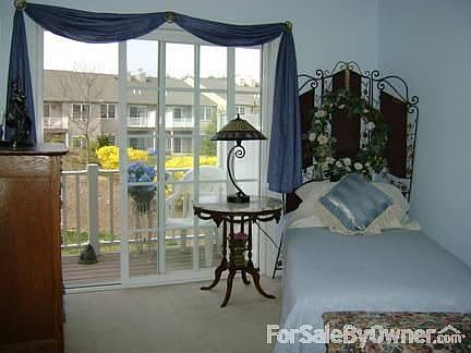 4th image of 968 Madeira Blvd