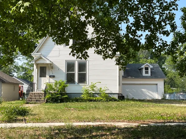 549 W Center St, Paxton, IL 60957