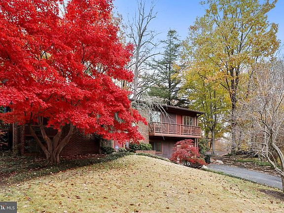 2nd image of 3114 Cunningham Dr