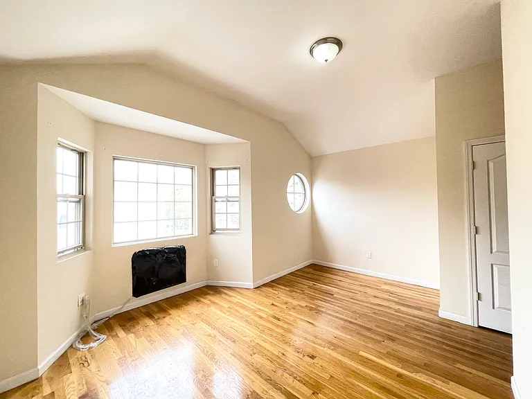 10-03 36th Ave #2 — Photo 9