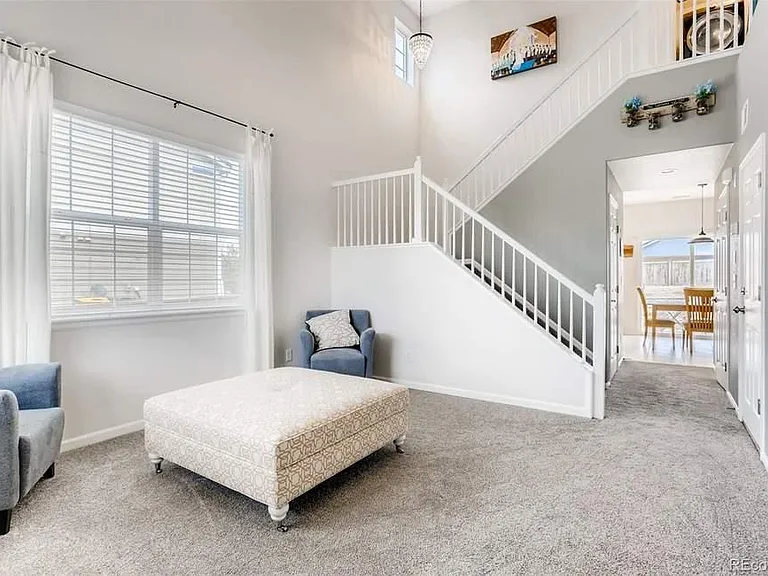 206 Stockwell St — Photo 4