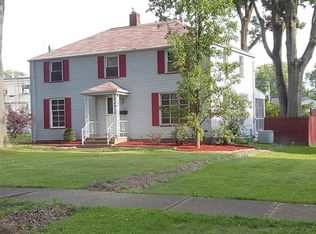 1556 Sunset Dr NE, Warren, OH
