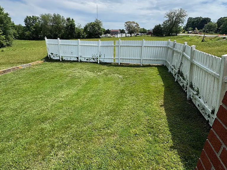 2040 Greensburg Rd — Photo 15
