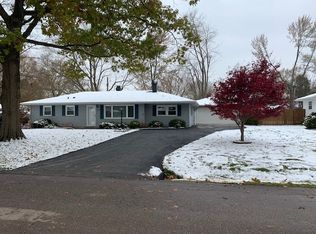 7925 Sunny Ln, Fort Wayne, IN 46835