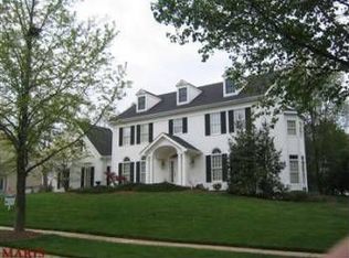 1823 Elmsford Ln, Chesterfield, MO